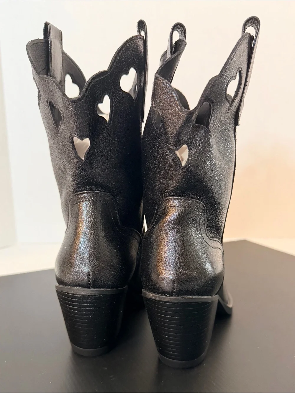 Black Shimmer Heart Shape Cutout Shaft Trim Western Ankle Booties Size 7